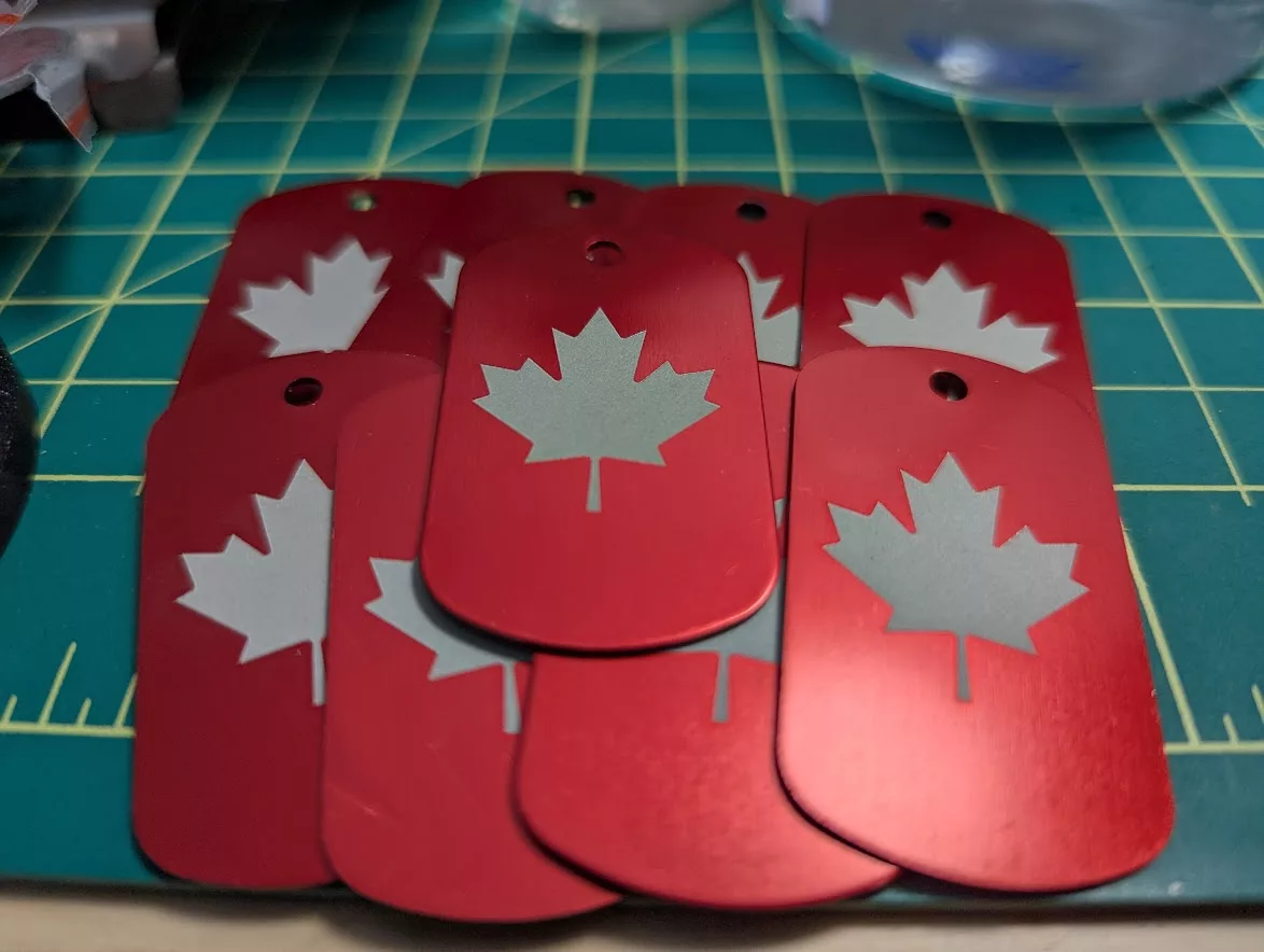 Personalized Set of 4 Canadian Maple Leaf Aluminum Luggage Tags – Durable & Custom Engraved - Image 3